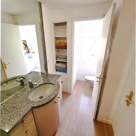Apartment Charming T2 In Center Cannes